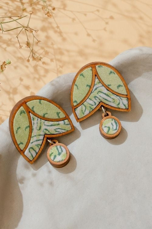 WHE Green Bloom Repurposed Fabric And Wood Studs