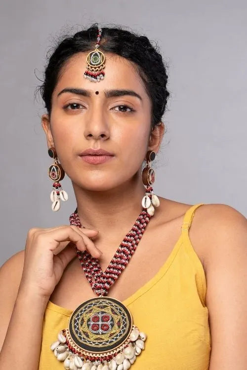 WHE Hand Embroidered Multicolor Earrings With Shells