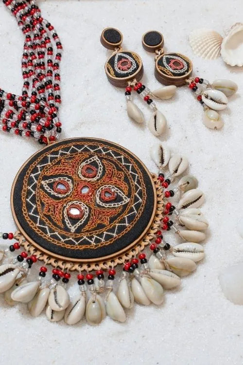 WHE Two In One Hand Embroidered Multicolor Pendant Choker