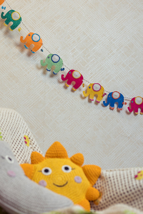 Samoolam Elephant Trail ~ Kids Bunting