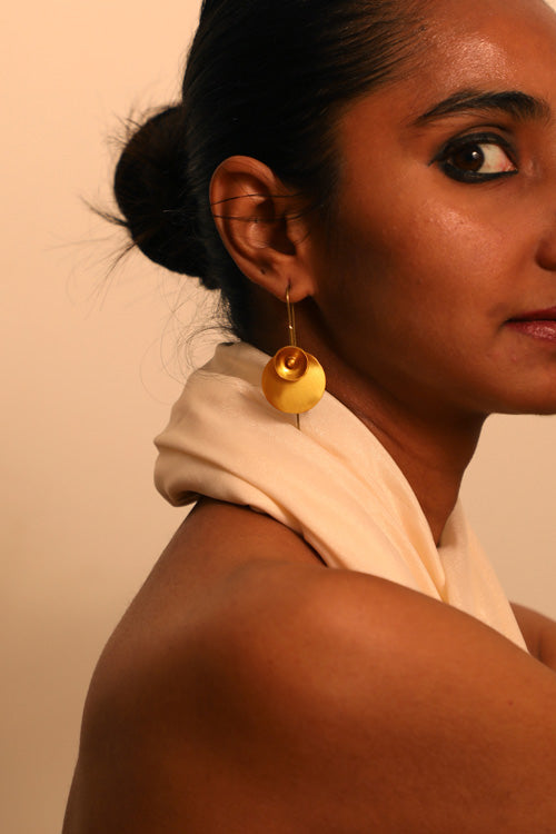 Lukka Chuppi Brahms circels earrings with brass off cut sheet.