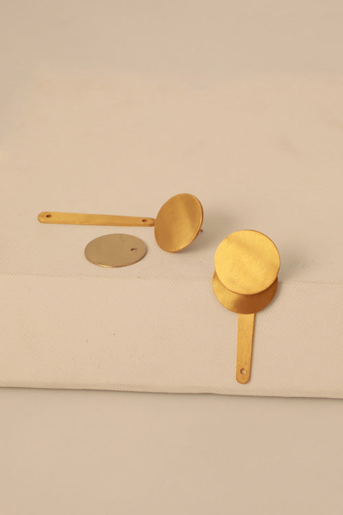 Lukka Chuppi Theia - Stick earrings with brass off cut sheet.
