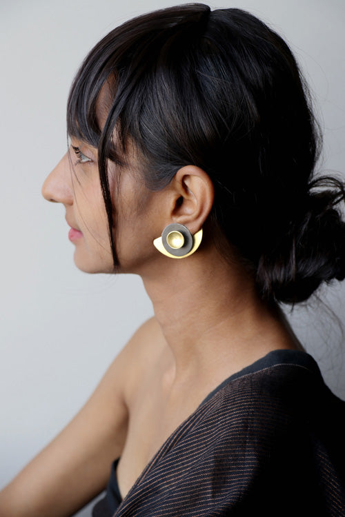 Lukka Chuppi Nova - Half Moon Black Earrings With Brass Off Cut Sheet