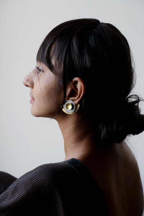 Lukka Chuppi Nova - Half Moon Black Earrings With Brass Off Cut Sheet