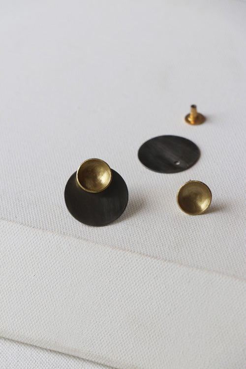 Lukka Chuppi Nova - Circle drop Black earrings with brass off cut sheet.