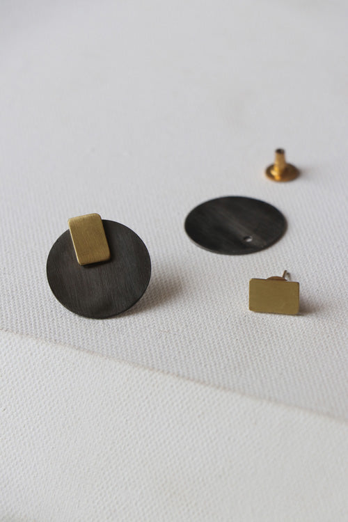 Lukka Chuppi Andromeda - Square drop stud earrings with brass off cut sheet.