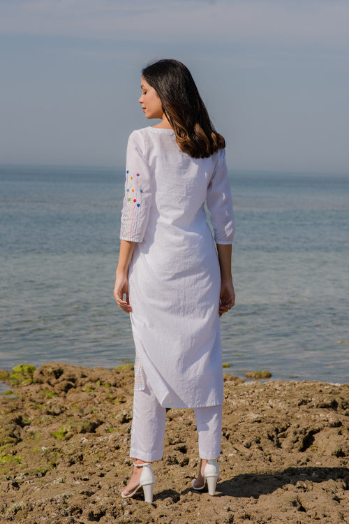 Okhai 'Vibgyor' Embroidered Cotton Set | Rescue