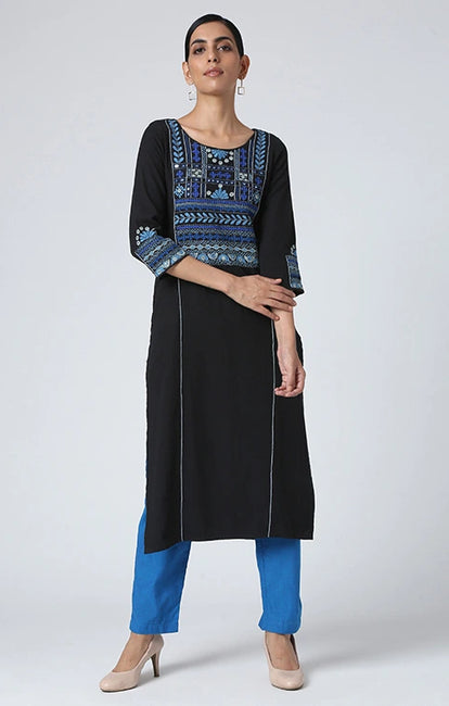 Okhai 'Bavariyo' Cotton Handloom Mirror Work Embroidery Kurta