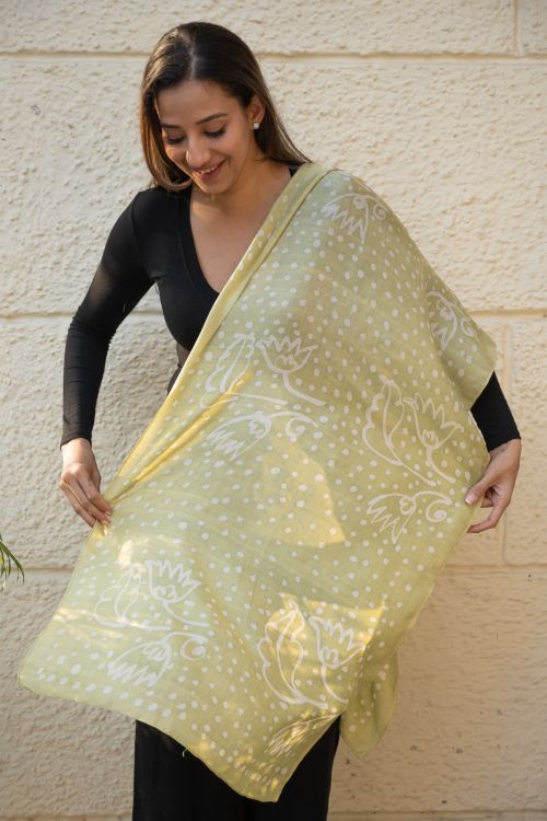 TICH Light & Elegant Silk Batik Stole - Lime Dots