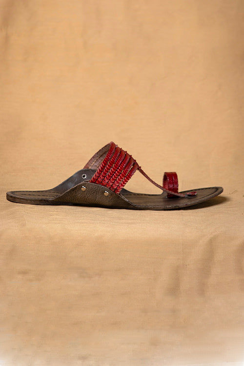 Men Feet First Fashion: Make A Statement With Colorburst Kolhapuri Chappals