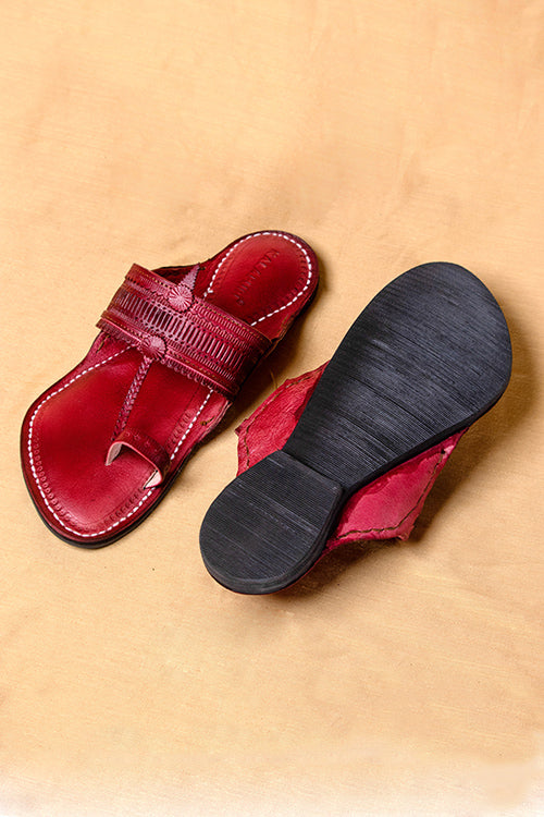 Men Spectrum Of Style: Men'S Classic Kolhapuri Chappals For Every Occasion