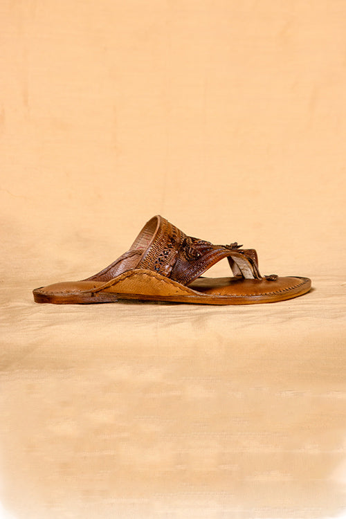 Men Classic Craftsmanship: Elevate Your Style With Timeless Heritage Kolhapuri Chappals