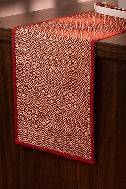 Dharini Madurkathi Diamond Table Runner (Maroon)