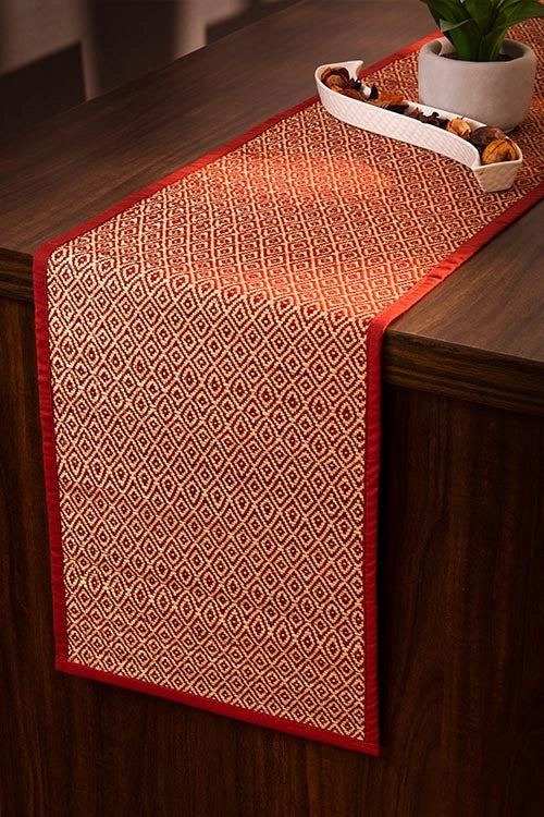 Dharini Madurkathi Diamond Table Runner (Maroon)