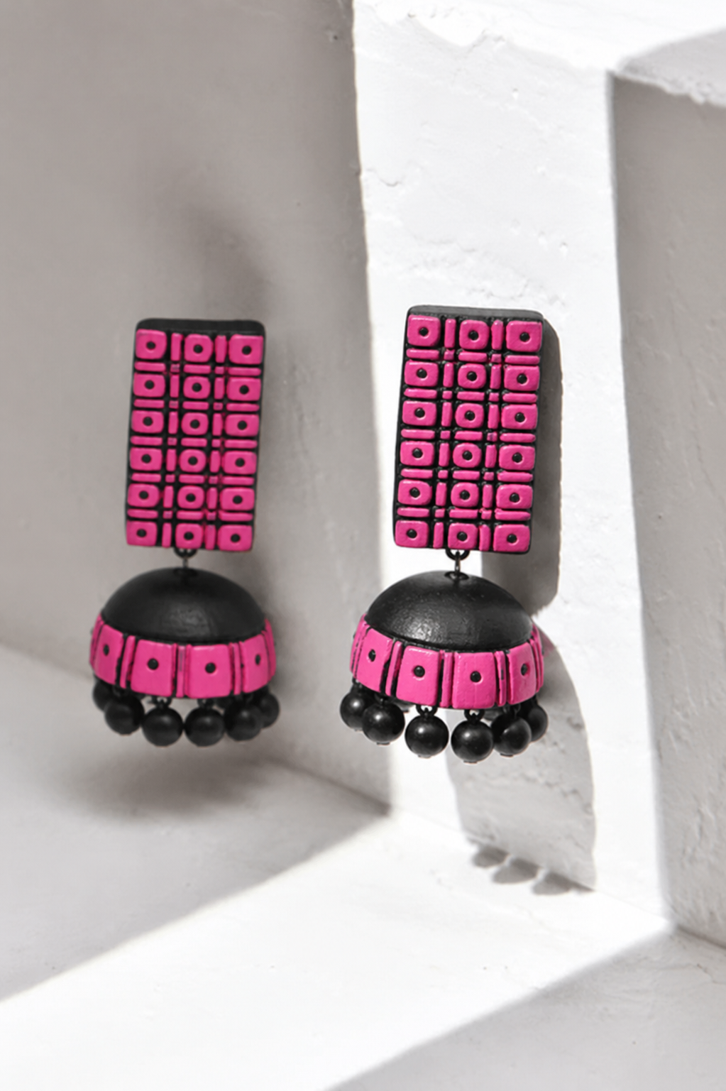 Mridah 'Jhatak' Handcrafted Terracotta Bright Pink & Black Jhumka Earring