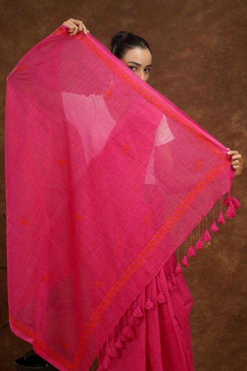 Shwet Women Mgenta Pink Hand Embroidered Chikankari Mulmul Saree