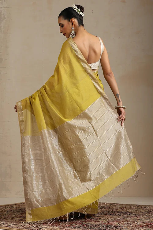 Handweave Maheshwari Handloom Sampangi Sona Pallu Saree With Silver Zari Border.