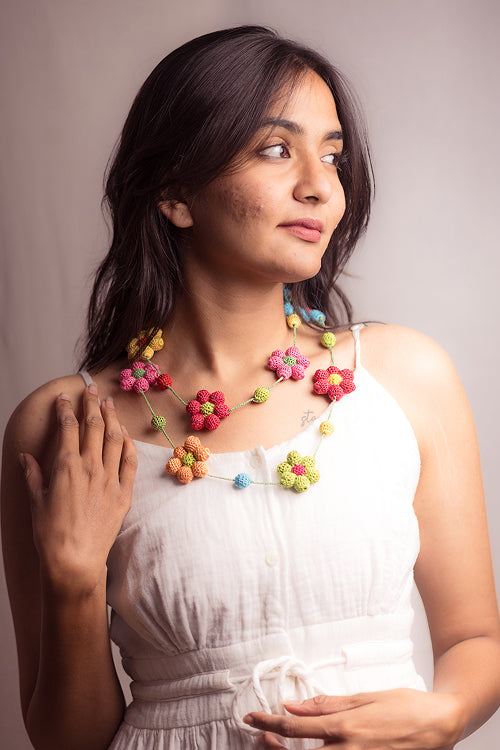 Samoolam Gulnaar Colorful Daisy - Bead String Necklace