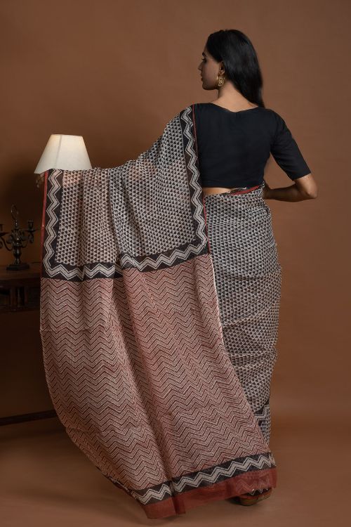 ICH Light & Breezy Bagru Hand Block Printed Kota Doria Saree - Black Triangles