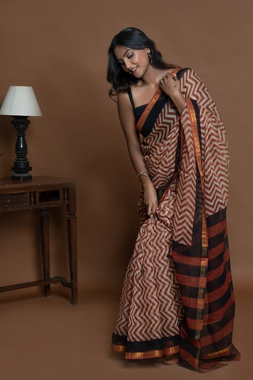 ICH Light & Breezy Bagru Hand Block Printed Kota Doria Saree - Red Zigzags