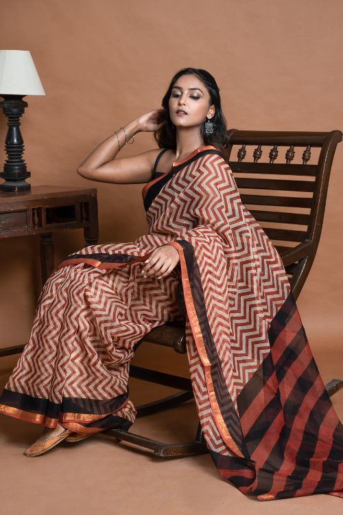 ICH Light & Breezy Bagru Hand Block Printed Kota Doria Saree - Red Zigzags