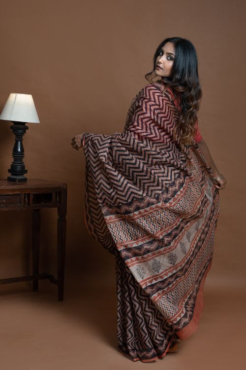 ICH Light & Breezy Bagru Hand Block Printed Kota Doria Saree - Black Zigzags