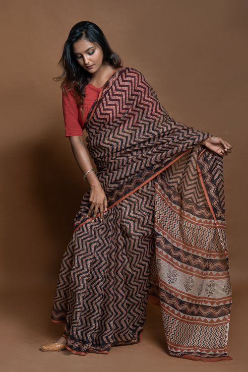 ICH Light & Breezy Bagru Hand Block Printed Kota Doria Saree - Black Zigzags