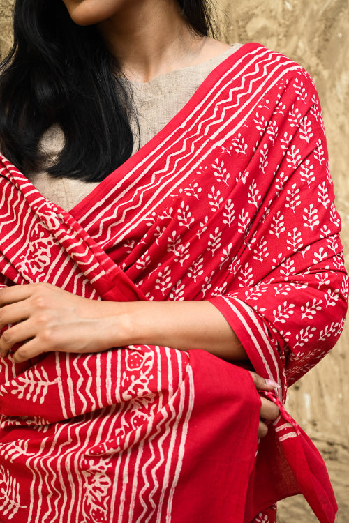 The ICH Dabu Vibes : Hand Block Printed Cotton Saree - Rakta Pallavi