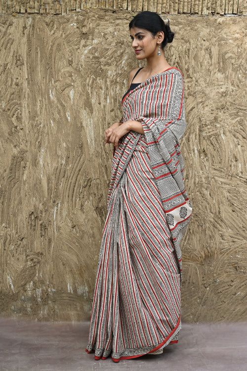 The ICH Bagru Statements : Hand Block Printed Cotton Saree - Belrekha