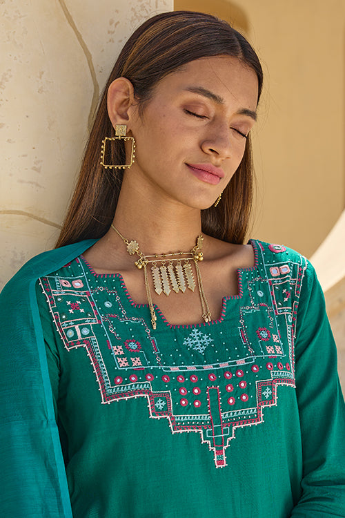 Miharu Geometric Delight Brass Handmade Necklace Online