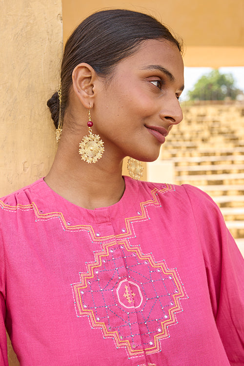 Share 191+ earrings on kurti latest