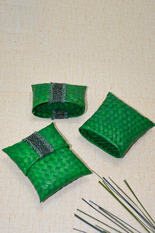 Dharini Palm Leaf Gift Pouches Green (Set Of 4)