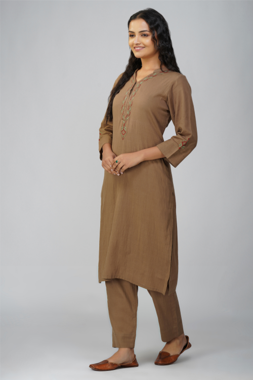 Phae Tanvi Co-Ord Set In Hand Spun Fabricwith Hand Chikankari
