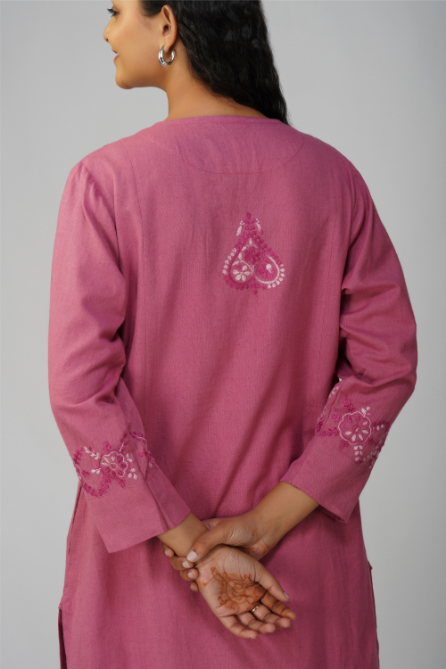 Phae Saara Kurta In Cotton Linen Hand Chikankari