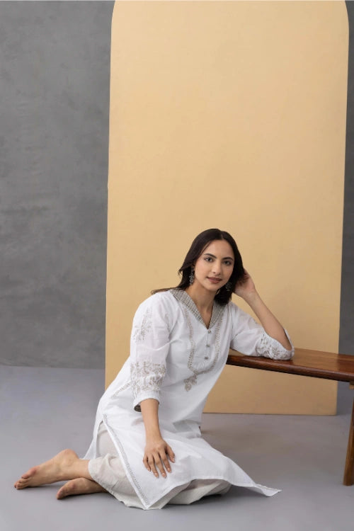 Phae Violet Kurta In White