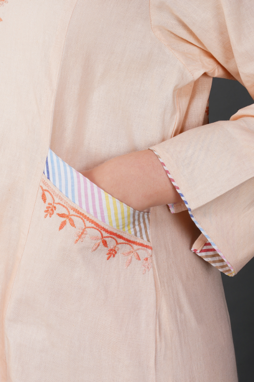Phae Yusra Cotton Linen Kurta With Hand Chikankari
