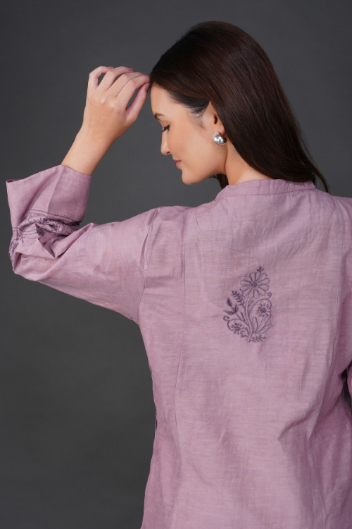 Phae Aarini Kurta In Cotton Linen With Hand Chikankari
