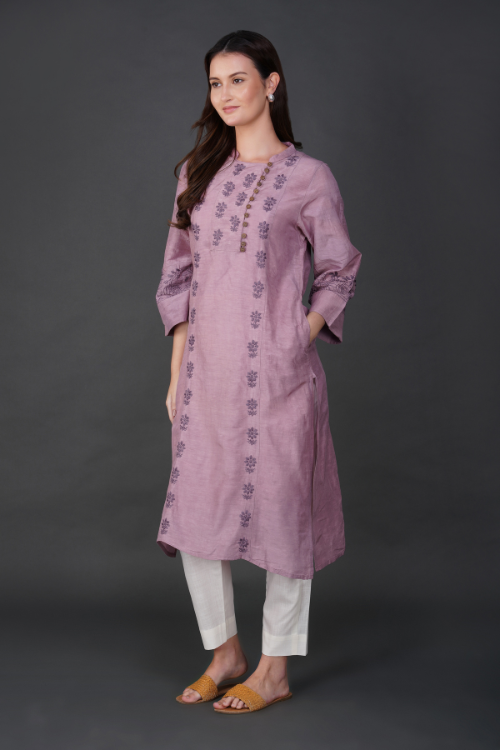 Phae Aarini Kurta In Cotton Linen With Hand Chikankari