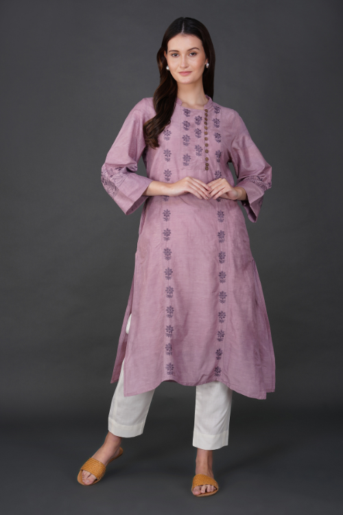 Phae Aarini Kurta In Cotton Linen With Hand Chikankari