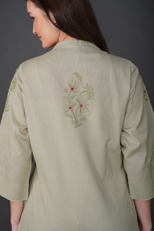 Phae Ahana Cotton Linen Kurta With Hand Chikankari