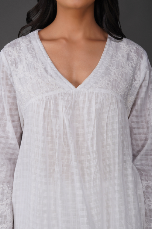 Phae Avyukt Cotton Cross Hatch  Kurta With Hand Chikankari