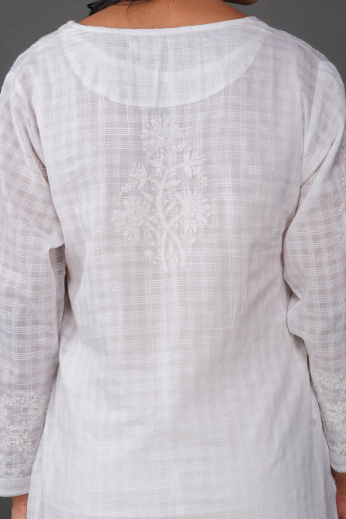 Phae Avyukt Cotton Cross Hatch  Kurta With Hand Chikankari