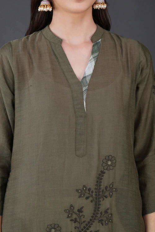 Phae Cyra Kurta In Olive Green