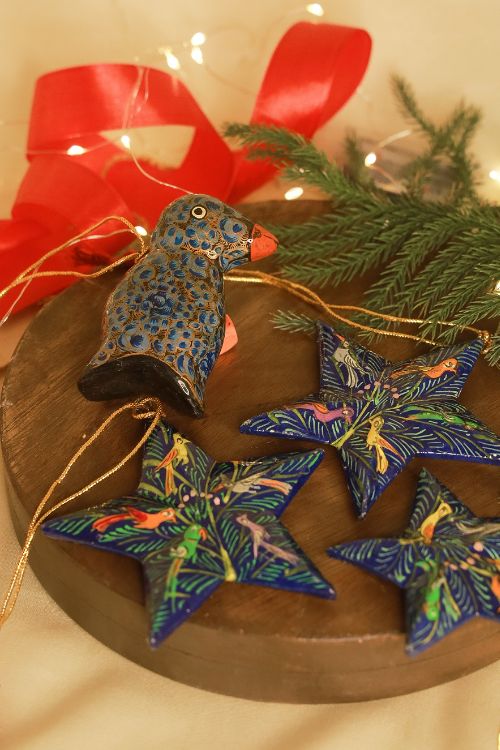 TICH  Kashmiri Art Xmas Decorations - Set Of 4 (3 Stars & 1 Penguin)