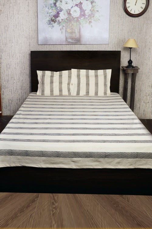 Authentic Artistry: Rustic Route'S Block-Printed Cotton Bedspread Black