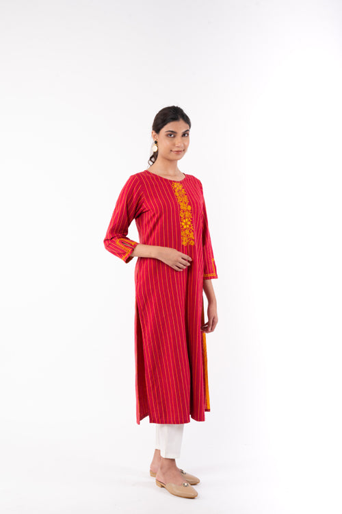 Rangsutra Pardis Red Chikankari Round Neck Kurta