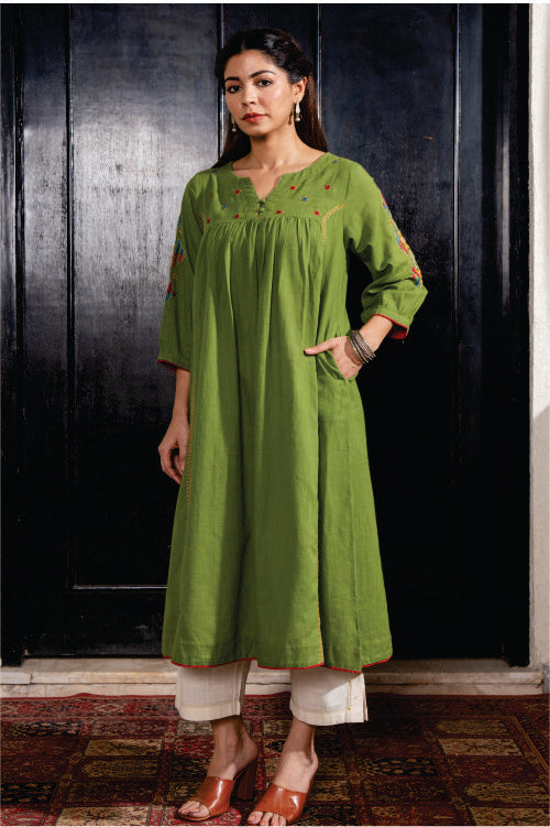 Paheli Green Front-Gather Cotton Kurta With Pakka Hand Embroidery