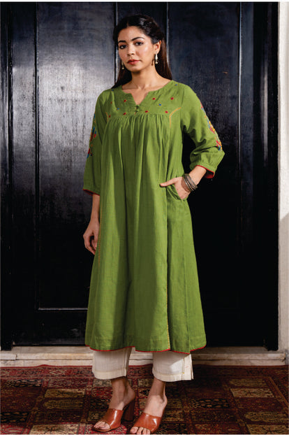 Paheli Green Front-Gather Cotton Kurta With Pakka Hand Embroidery