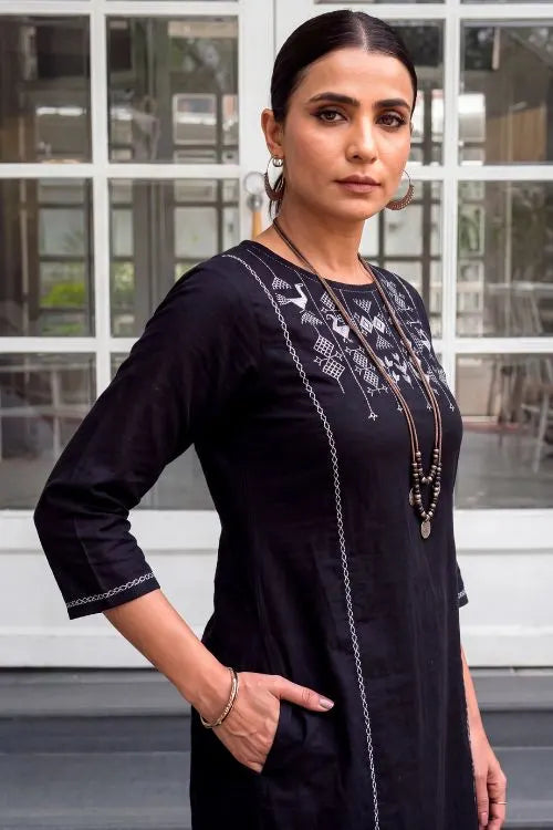 Rangsutra Bagh Cotton Round Neck Black Hand Embroidered Kurta