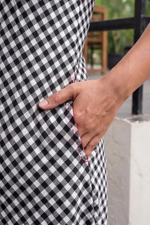 Rangsutra Dhwani Black Checked Handloom Sleeveless Cotton Dress